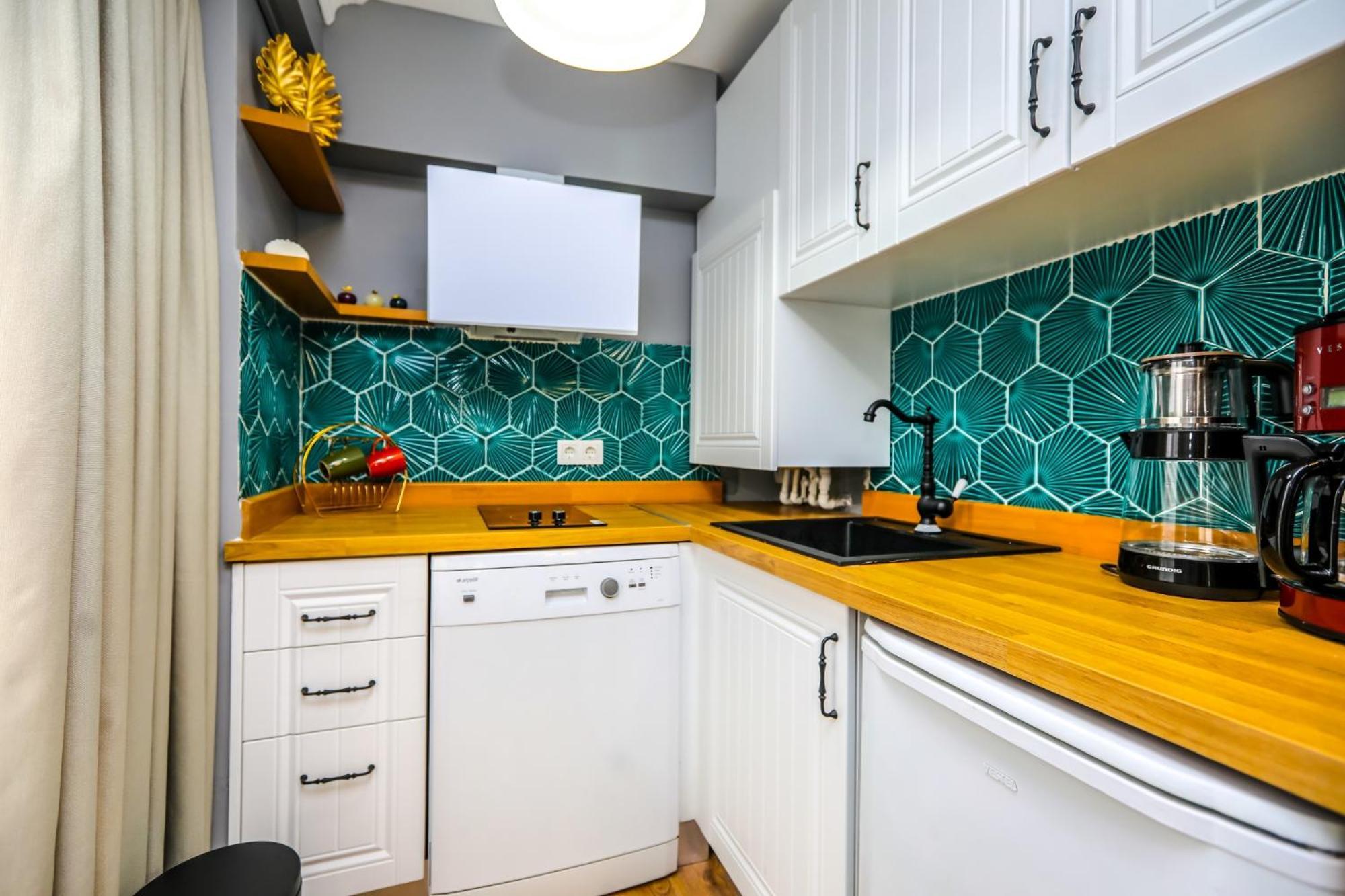Lovely Flat 500 M To Uskudar Ferry Station Istanbul Ngoại thất bức ảnh