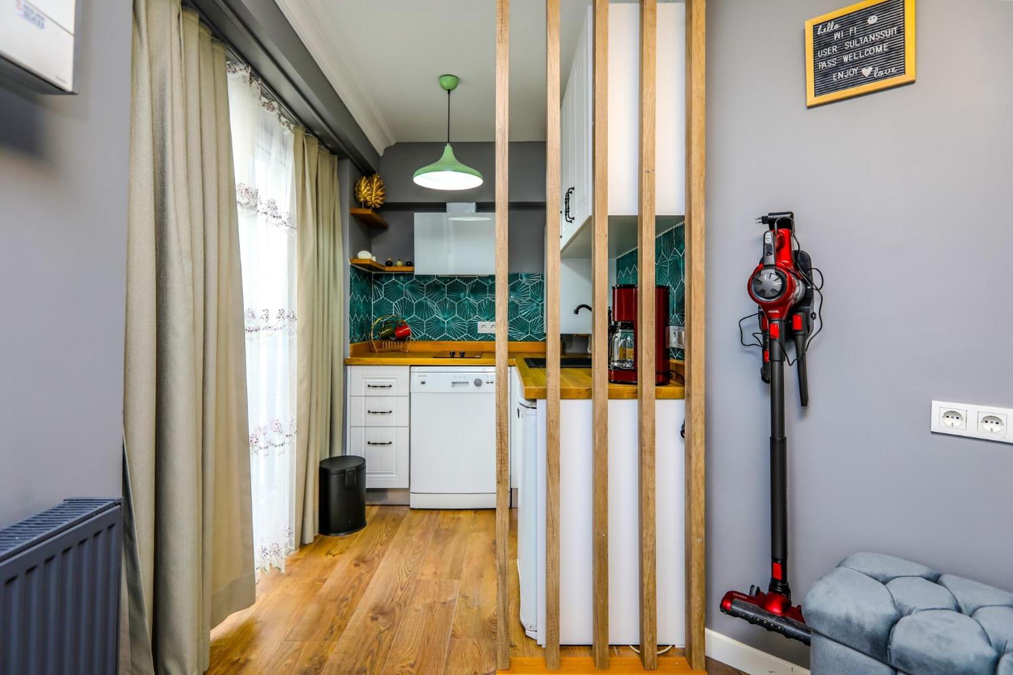 Lovely Flat 500 M To Uskudar Ferry Station Istanbul Ngoại thất bức ảnh
